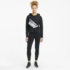 Dames Sweatshirt Met Capuchon Puma Train Flawless -Dames Sportkleding Winkel 520270 01 5 puma pum 520270 01 modelshot03