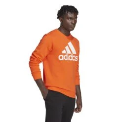 Sweatshirt Met Groot Logo Adidas Essentials -Dames Sportkleding Winkel adidas hl2304 6 apparel on model walking view white