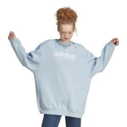 Grafisch Fleece Sweatshirt Voor Dames Adidas AllL SZN -Dames Sportkleding Winkel adidas il3248 5 apparel on model walking view white