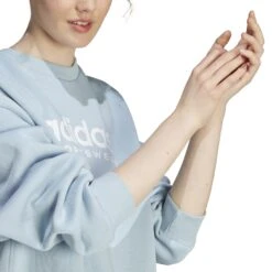 Grafisch Fleece Sweatshirt Voor Dames Adidas AllL SZN -Dames Sportkleding Winkel adidas il3248 6 apparel on model detail view 1 white