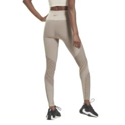 Dames Naadloze Legging Reebok Les Mills® -Dames Sportkleding Winkel h58133 app on model back white
