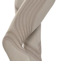 Dames Naadloze Legging Reebok Les Mills® -Dames Sportkleding Winkel h58133 app on model detail 2 white