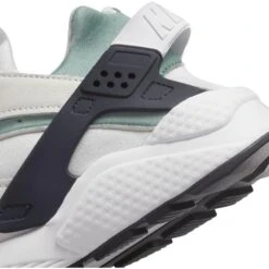 Damestrainers Nike Air Huarache 17 Damestrainers Nike Air Huarache -Dames Sportkleding Winkel nike dh4439 110 13