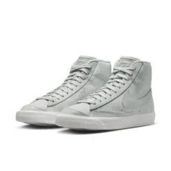 Vrouwentrainers Nike Blazer Premium -Dames Sportkleding Winkel nike dq7572 001 phcfh001