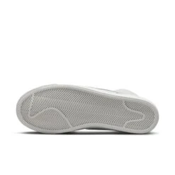 Vrouwentrainers Nike Blazer Premium -Dames Sportkleding Winkel nike dq7572 001 phsuh000