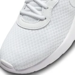 Damestrainers Nike Tanjun Ease 17 Damestrainers Nike Tanjun Ease -Dames Sportkleding Winkel nike dv7786 101 m