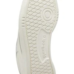 Damestrainers Reebok Club C 85 16 Damestrainers Reebok Club C 85 -Dames Sportkleding Winkel reebok hq0947 8 footwear photography detail view 2 white 000