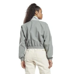 Dames Trainingsjas Reebok Classics Franchise -Dames Sportkleding Winkel reebok ic0189 4 apparel on model back view white