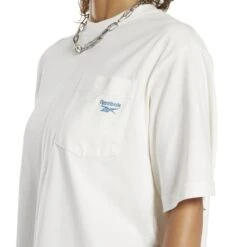 Dames T-shirt Jurk Reebok Classics -Dames Sportkleding Winkel reebok ic8098 6 apparel on model detail view 2 white